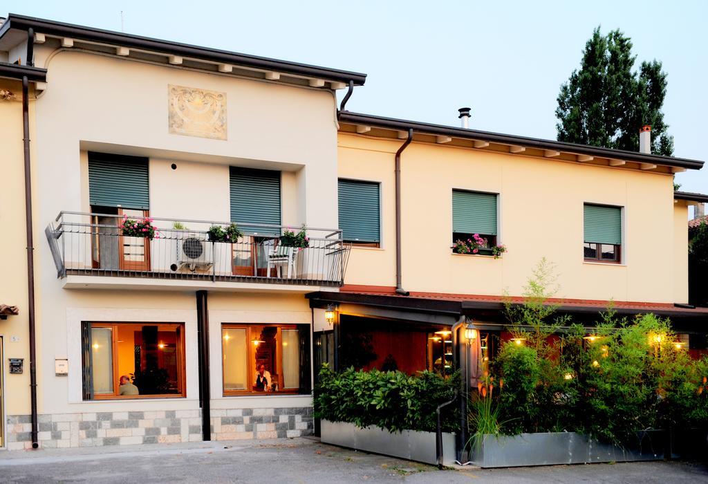 Appartamento Lago Peschiera del Garda Quarto foto